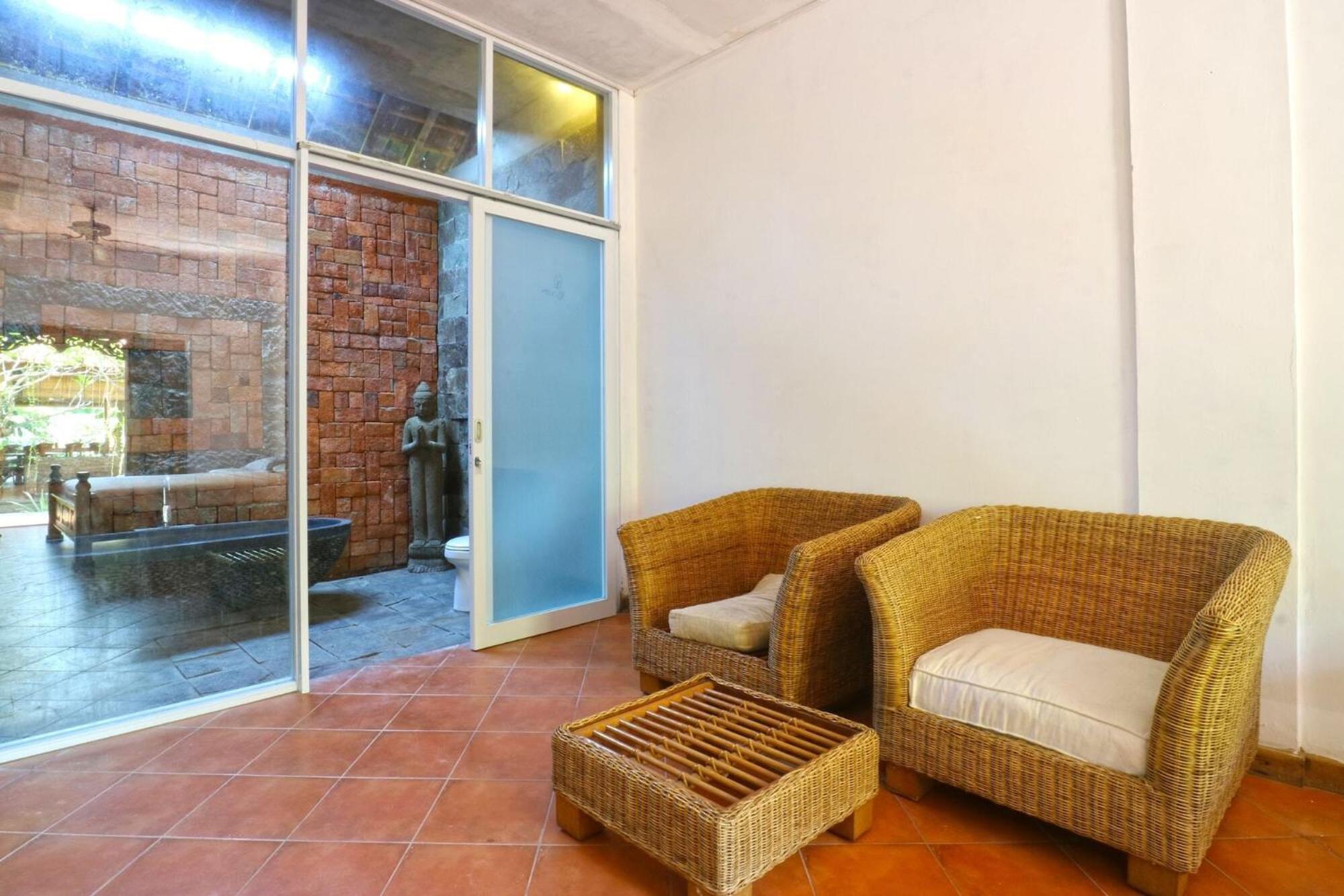Sanur Diuma Residence Yoga Meditation Retreat And Healing Center מראה חיצוני תמונה